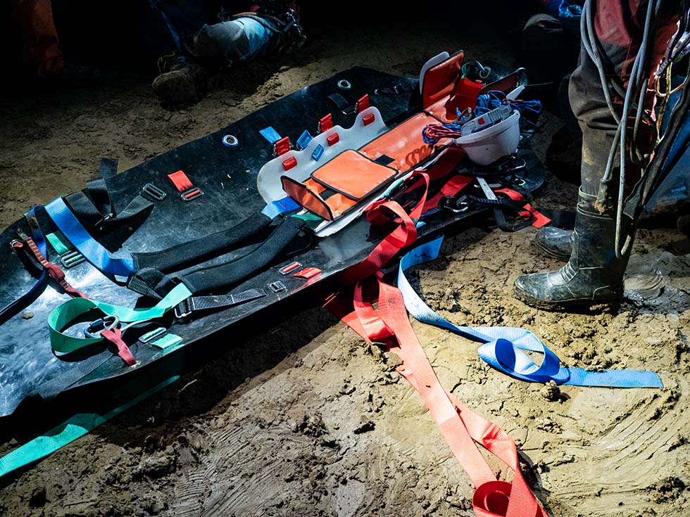 The cave rescue exercise at Terayama-no-Ana